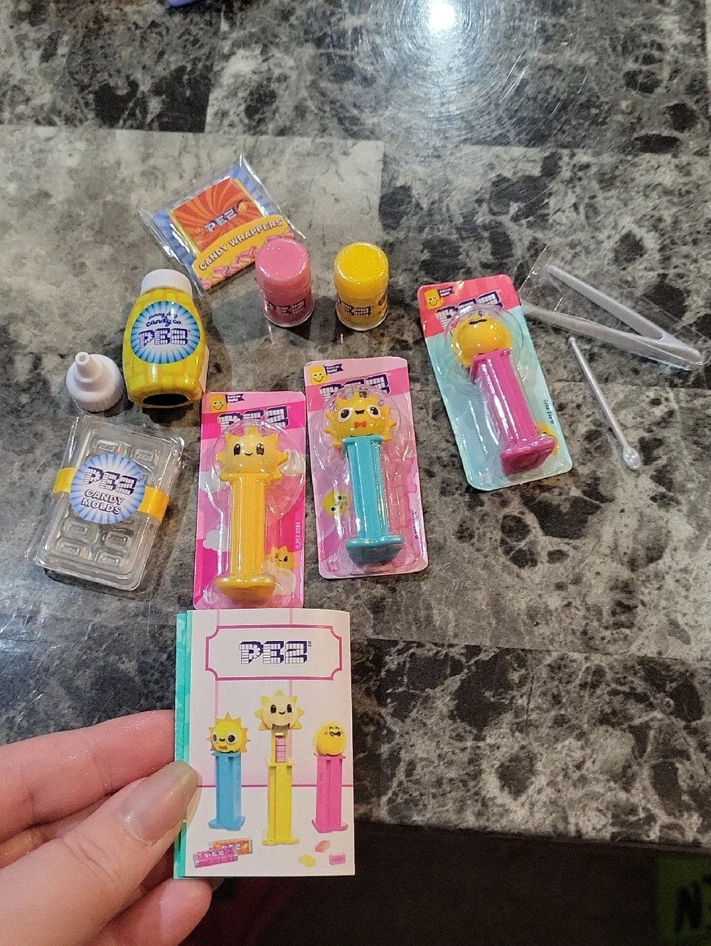 Miniverse Make It Mini Treats Pez Candy